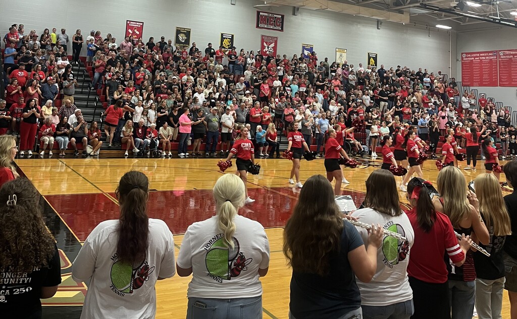 Fall Sports Meet the Hornets