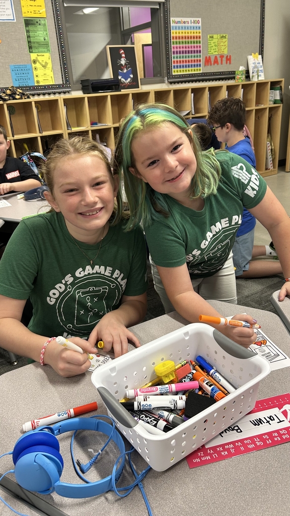 Fifth graders from Mrs. Davis' class joined Second graders from Ms. Myers' class to created fall themed bookmarks for reading!
