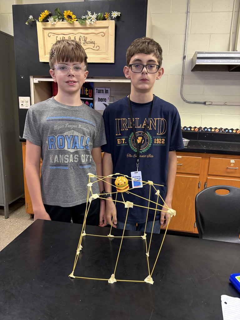 Tallest Spaghetti Tower Challenge students