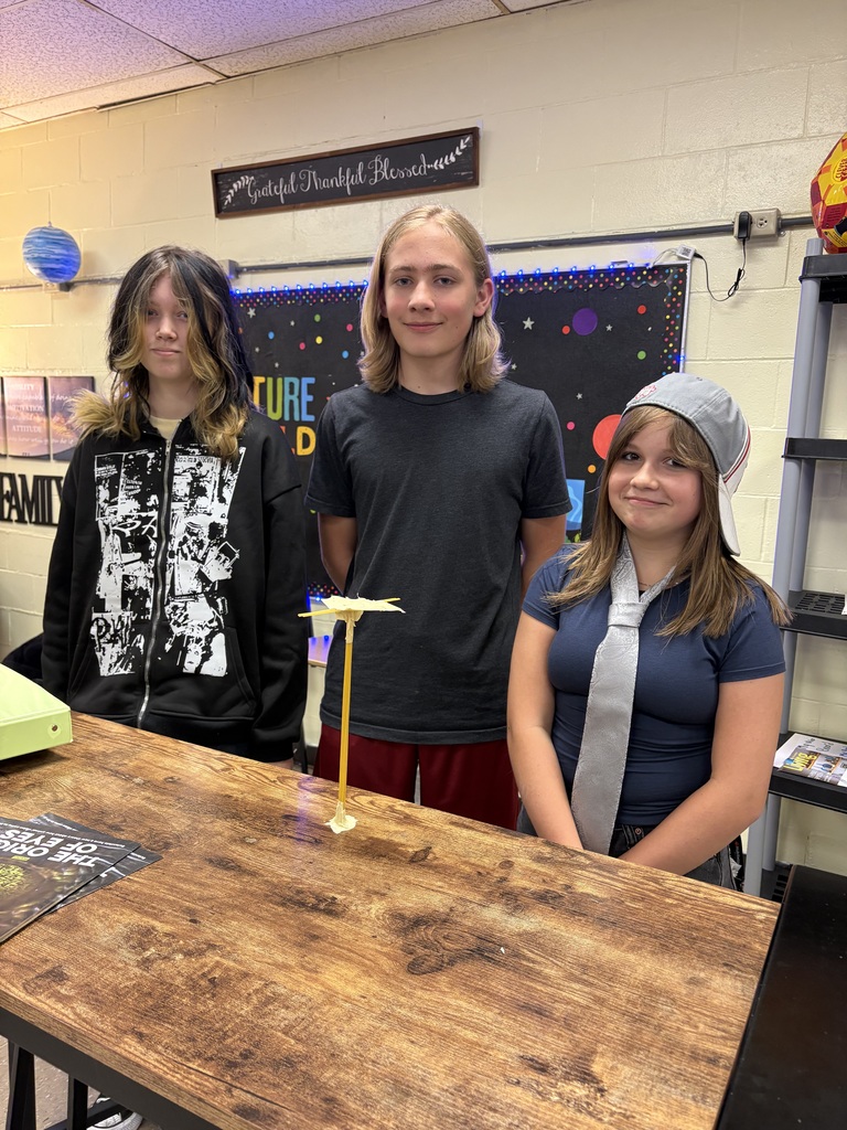 Tallest Spaghetti Tower Challenge students