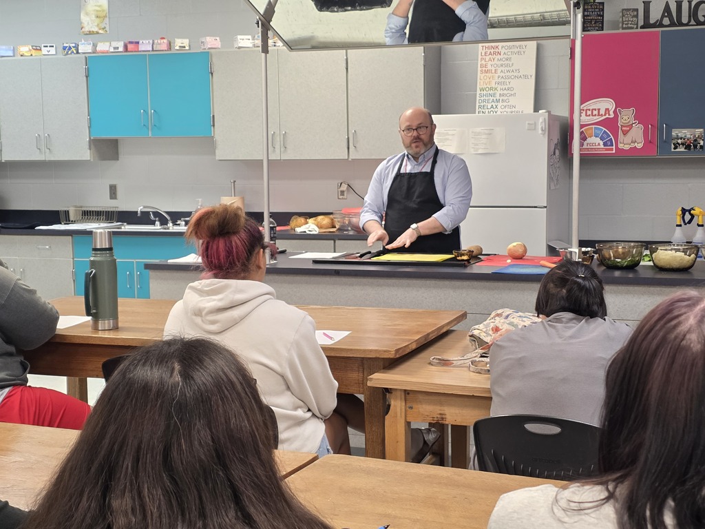 Dustin Renells speaking to Mrs. Hall’s Foods classes.