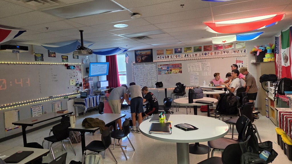 Spanish students put their skills to the test during Homecoming Week with a fun Escape Room review activity!