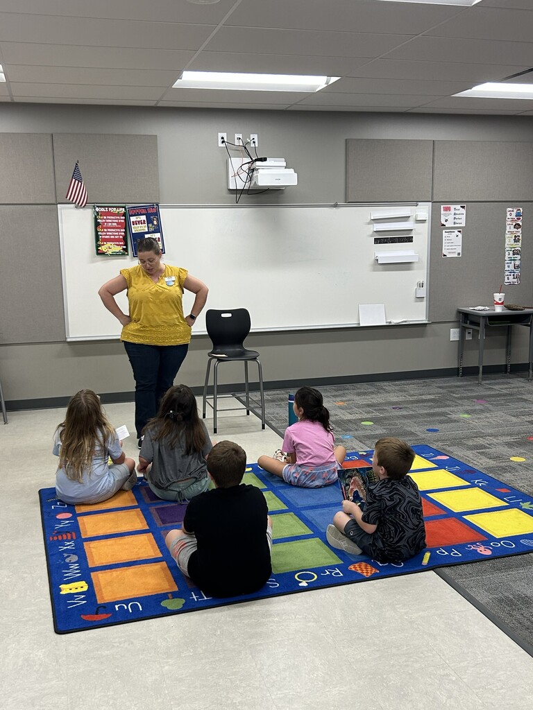 Katie Kerr from the Livingston County Library was at the Fall Family Night at CES and told stories to children.