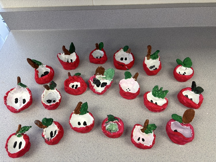First grade apple pinch pots