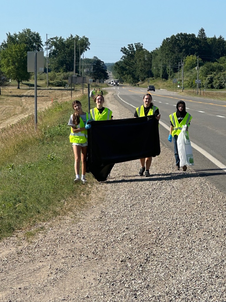 FFA students Adopt-a-highway cleanup