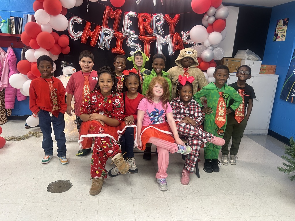 2nd  Grade Christmas Picture just students in WES 2nd Grade