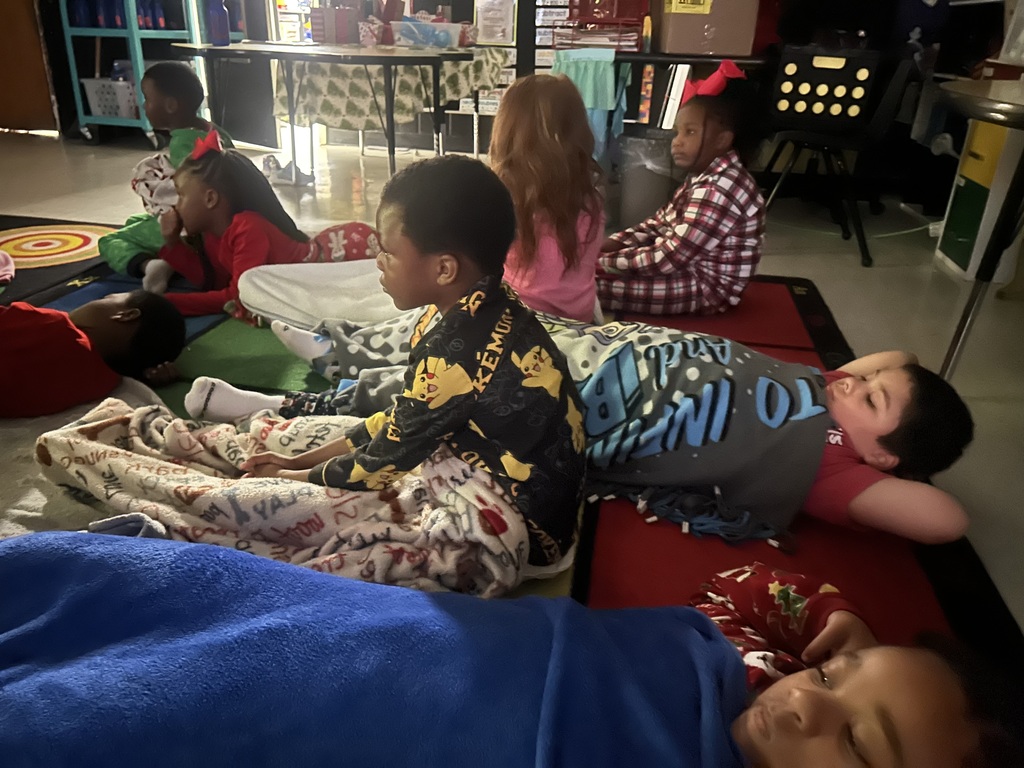 2nd  Grade Christmas Picture just students in WES 2nd Grade