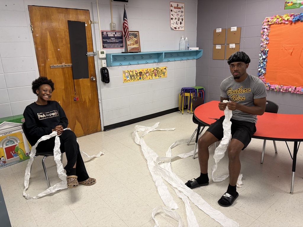 Gingerbread House Thank you to all that helped with the Christmas Atmosphere