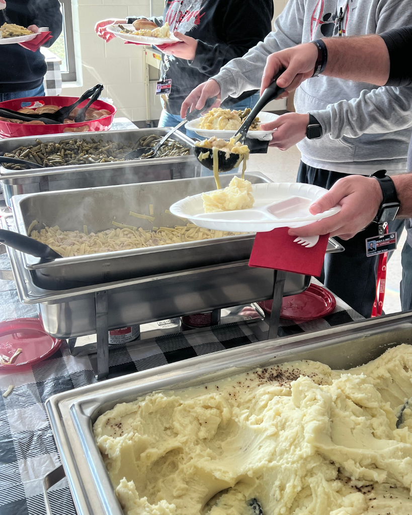 chicken and noodle lunch