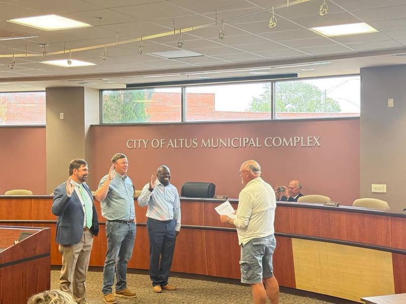 2025 April City Council take Oath at the City of Altus Municipal Complex