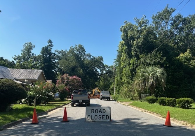 Monroe Street closed