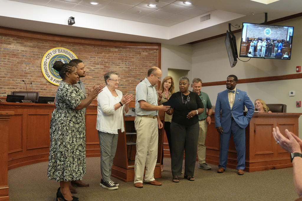 Pictured from left to right: Councilperson Marquita Harris, Councilperson Keenan Adams, Councilperson Roslyn Palmer, John Noel, Councilperson Glennie Bench, Mayor Sylvia Washington, Councilperson Don Whaley, Councilperson Kregg Close 