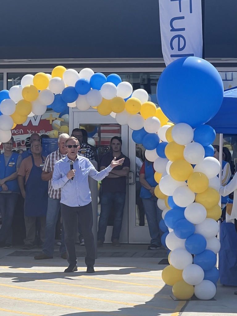 Mayor Mike speaking at the Walmart Fuel Station