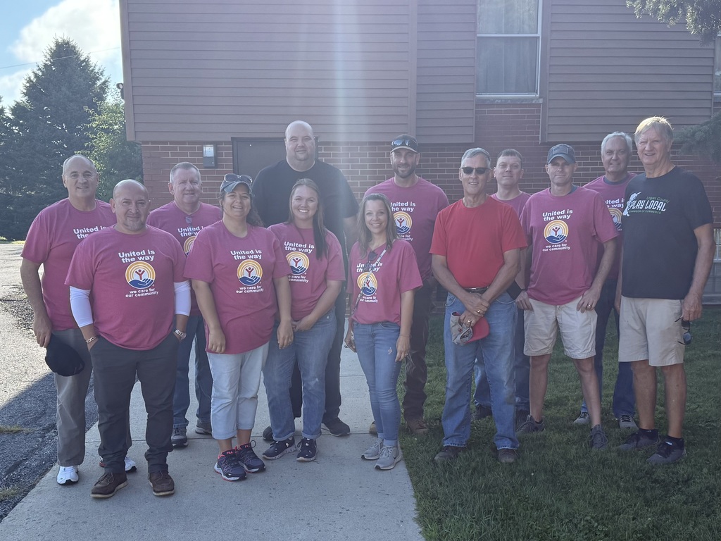 City of Bellefontaine team along with other Volunteers to help with a Community Care Day project through the United Way of Logan County
