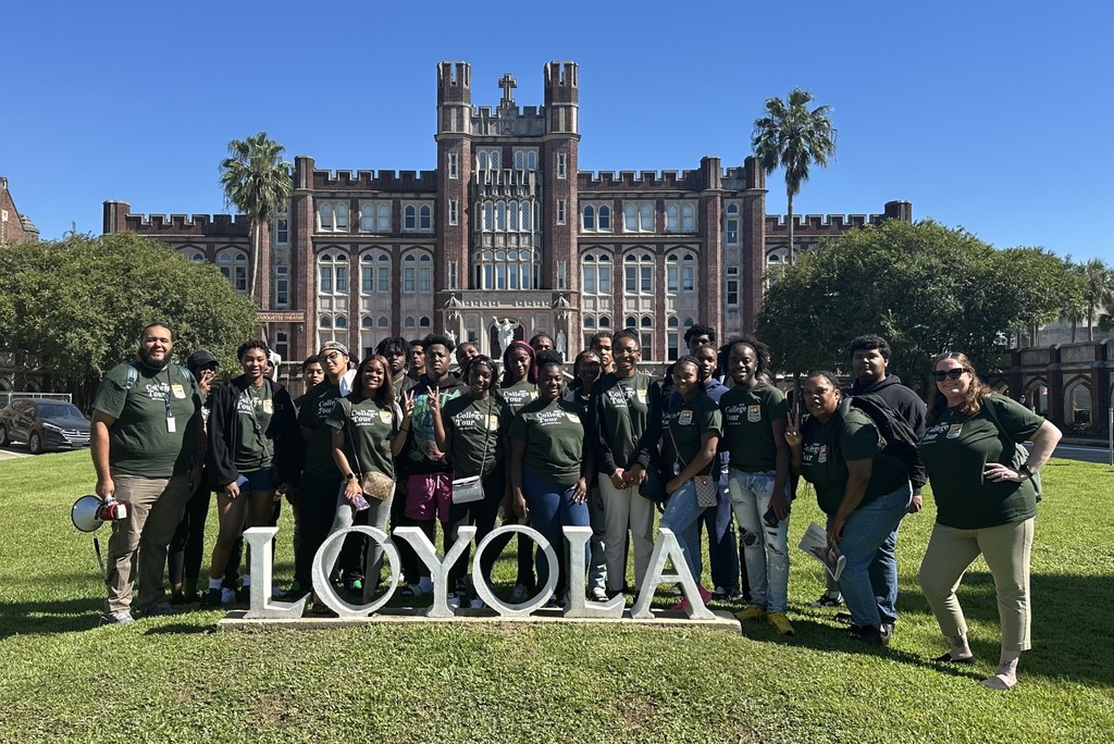 College Tour attendees in front of Loyola University