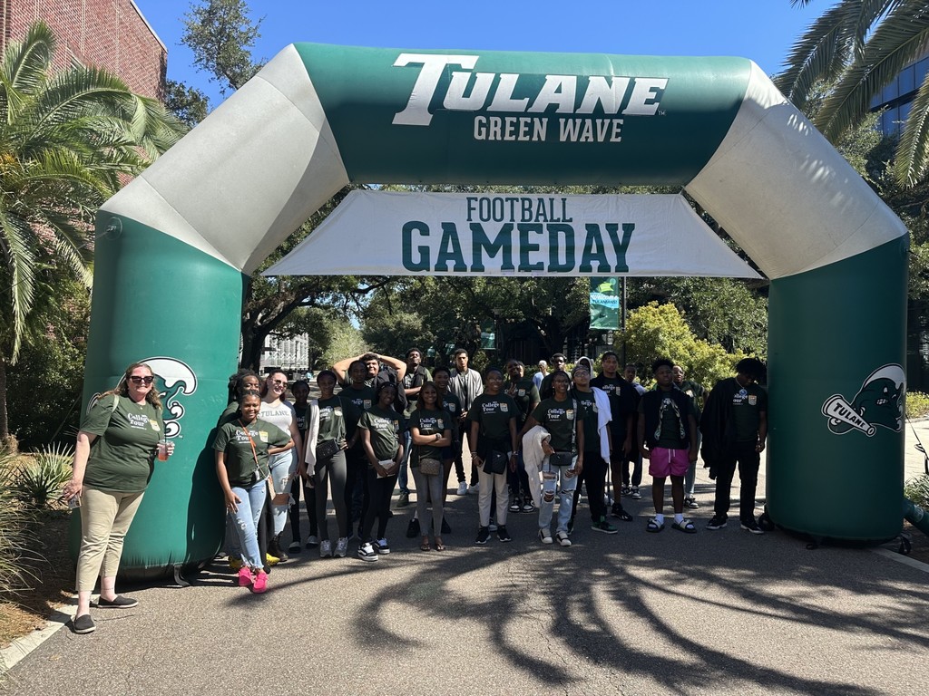 College Tour attendees in front of Tulane University