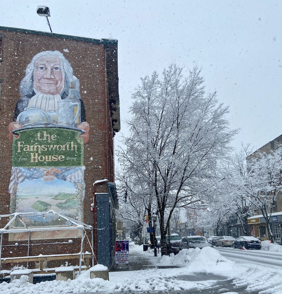 No parking along Farnsworth Ave