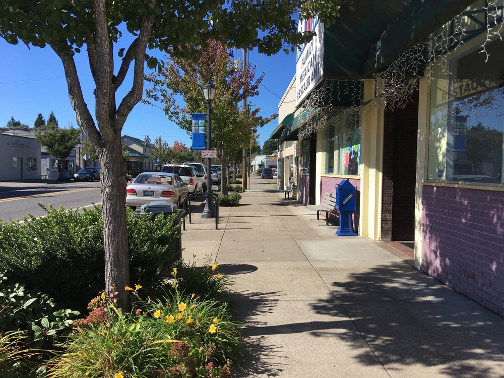 An image of the Creswell downtown area