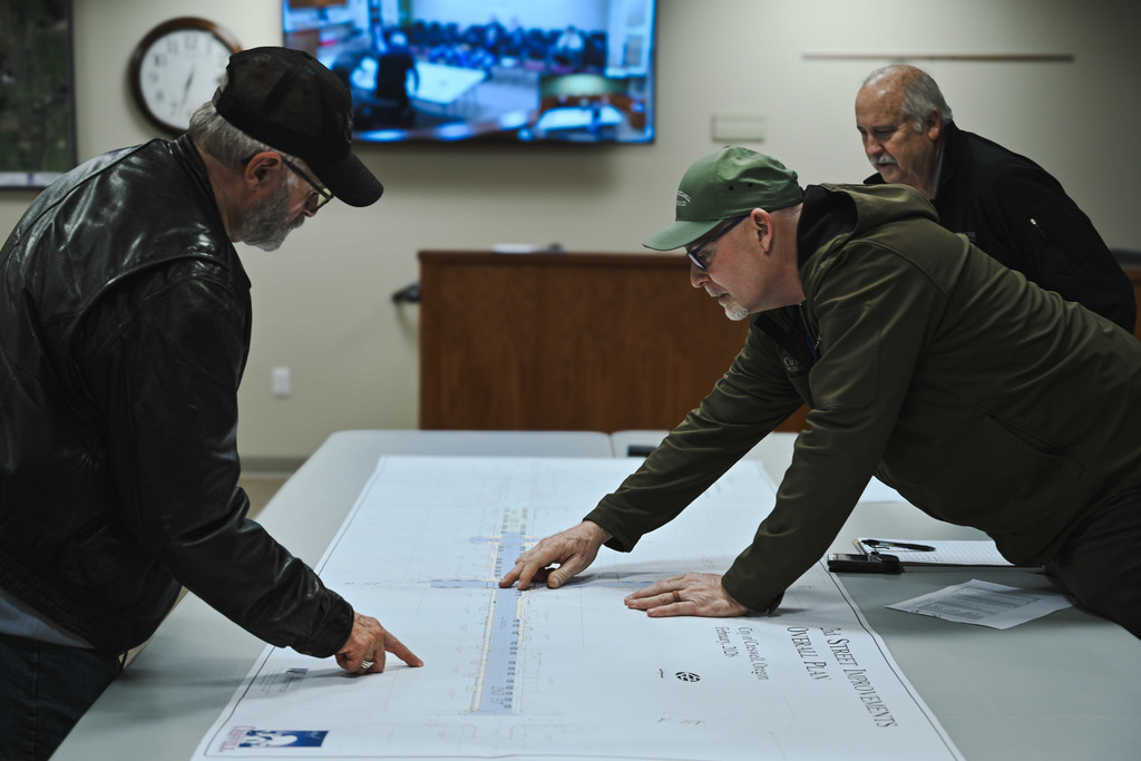 City staff met with the 2nd Street Neighbors on Tuesday evening, February 24, 2026. The purpose of the meeting was to reintroduce the project to neighbors and review the proposed plan. Staff addressed questions from attendees and provided clarification on several key aspects of the project.