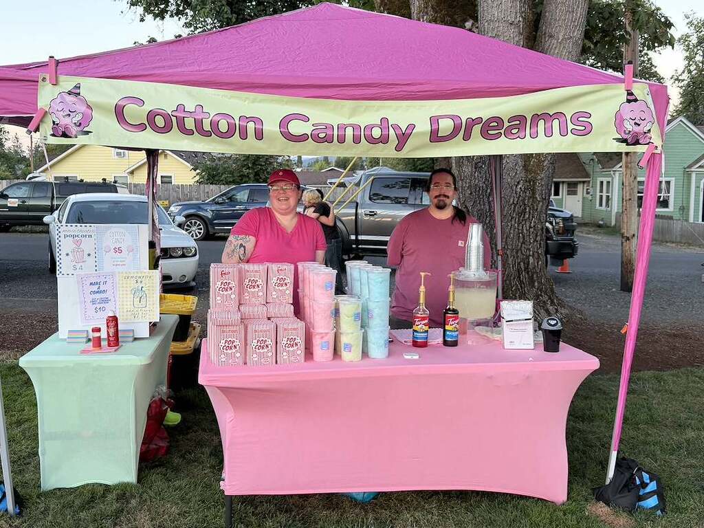 Image of the Cotton Candy Dreams booth