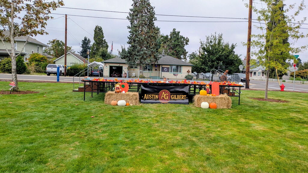 An image of the stage prior to Austin Gilbert's performance