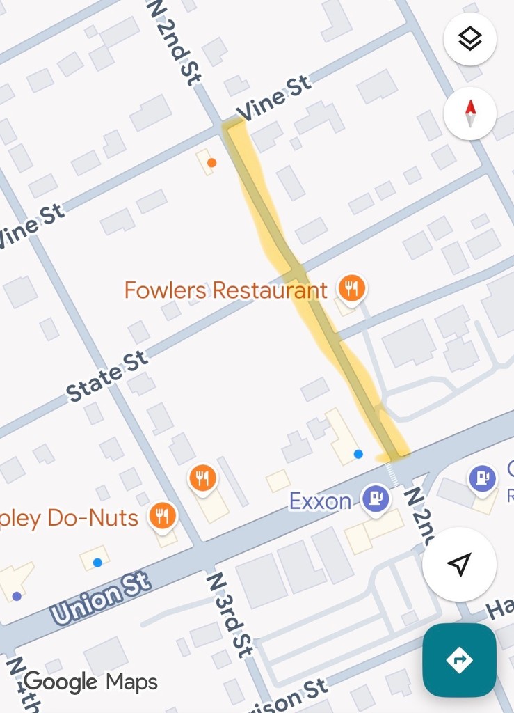 Map showing a highlighted construction zone along North 2nd Street between Union Street and Vine Street in Dardanelle. Nearby landmarks include Fowlers Restaurant and an Exxon gas station. The highlighted section indicates the area affected by roadwork. 