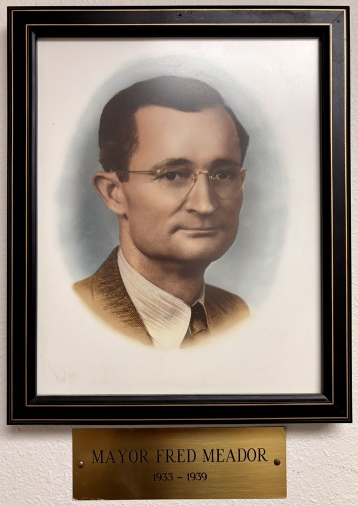Edna Mayor Fred Meador