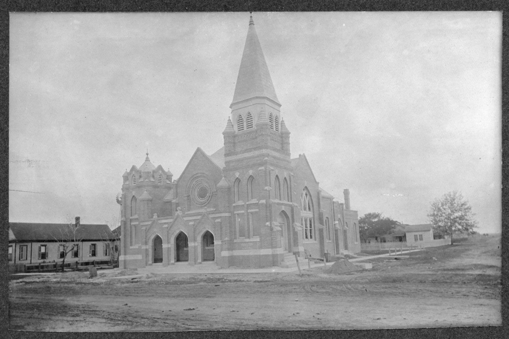1908 photo of Allen Memorial Presbyterian Church nearing completion