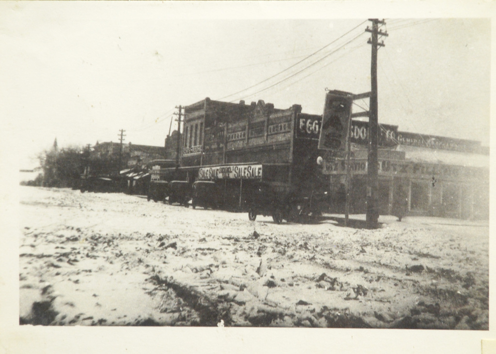 Dec. 1924 sleet at Guidry Corner (museum)