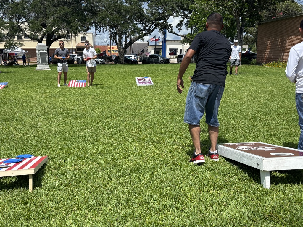 cornhole practice
