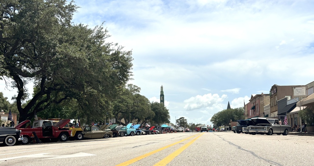 street view of the cars