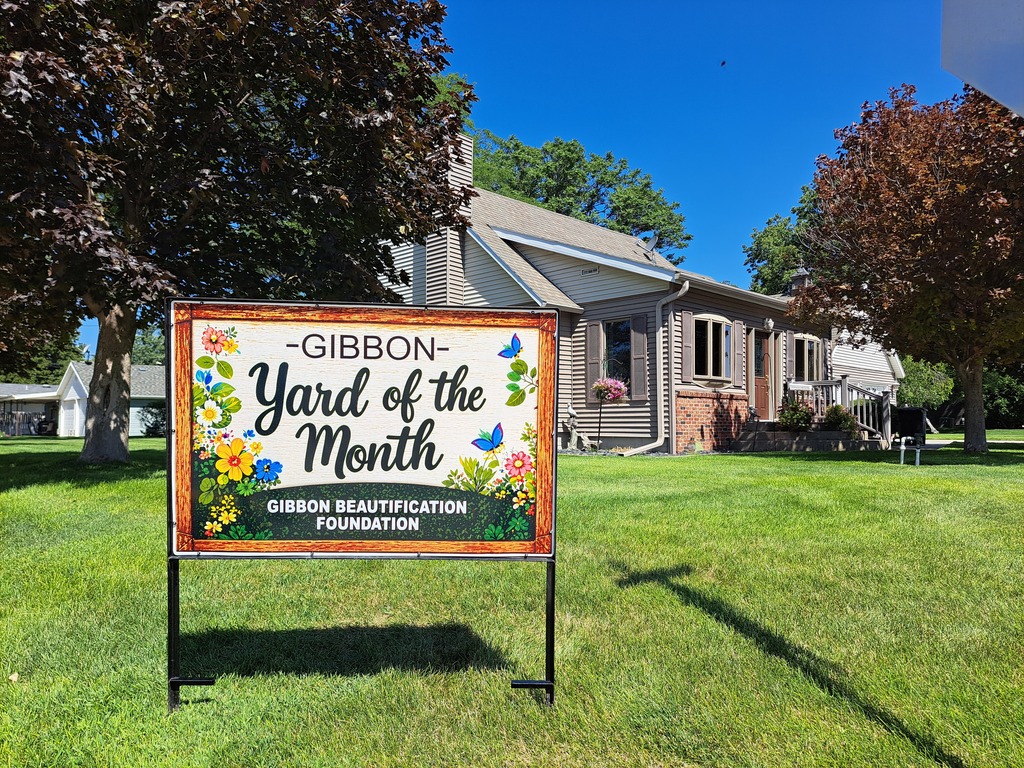 Art Hartman Yard of the Month 