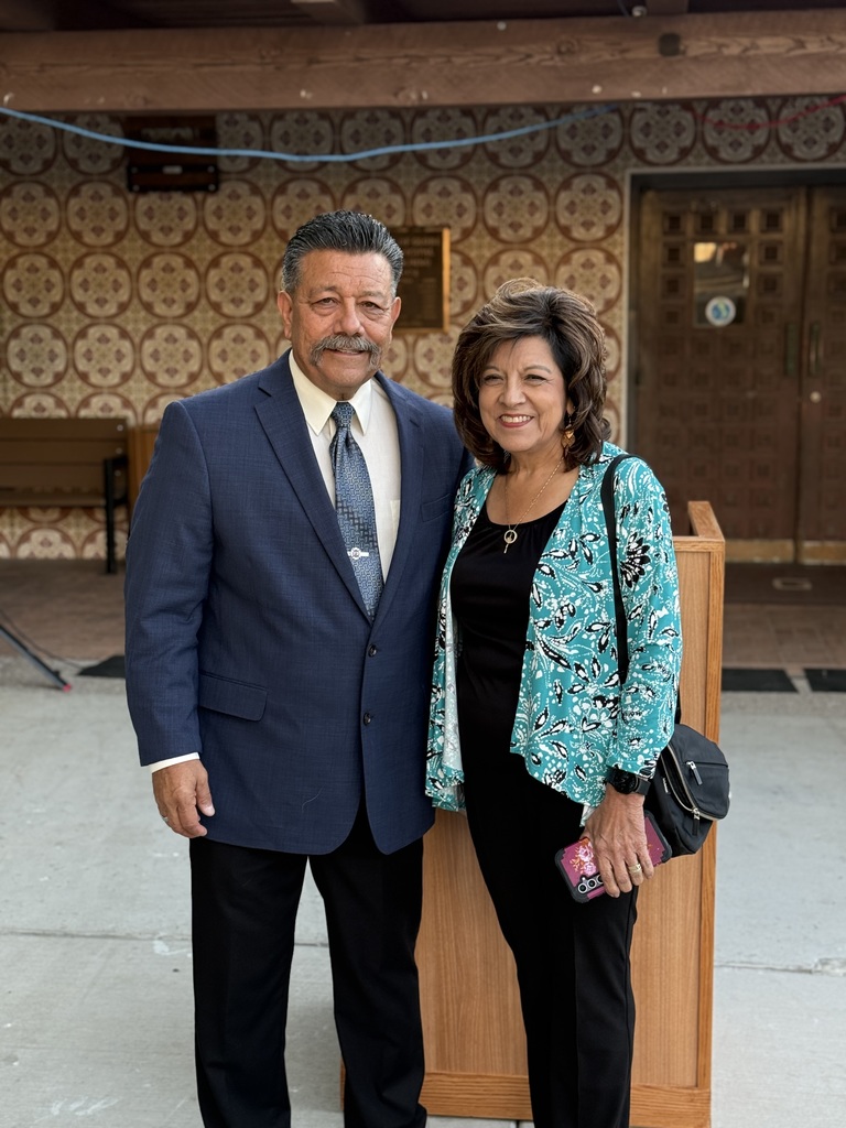 A photo of Mayor Al Gameros with his wife at the State of the City event
