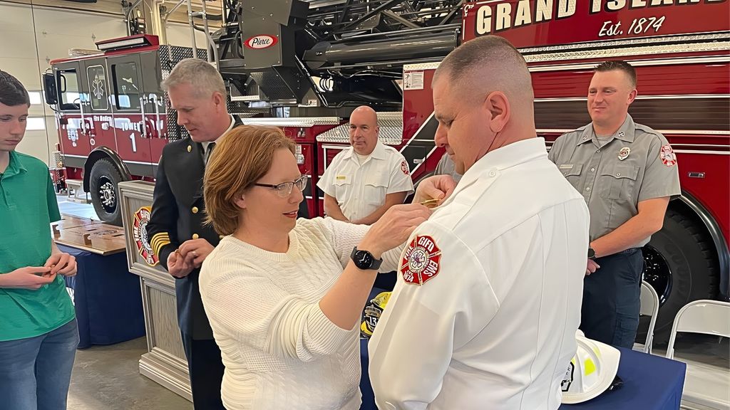 Today we had the honor of recognizing several members of the Grand Island Fire Department during a promotional ceremony at Station 1. These promotions reflect years of dedication, leadership and service to the community. Please join us in congratulating: • Austin Miller — Captain • TJ Nordstrom — Captain • Justin Ferris — Battalion Chief • Ed Carlin — Division Chief We are proud of the commitment these individuals continue to show to the Grand Island community every day. Congratulations on this well-earned next step in your careers. 🚒👏