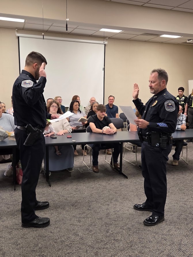 GIPD Administration swearing in four new officers