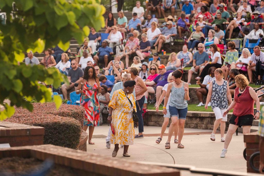 Tunes in the Park Crowd Dancing