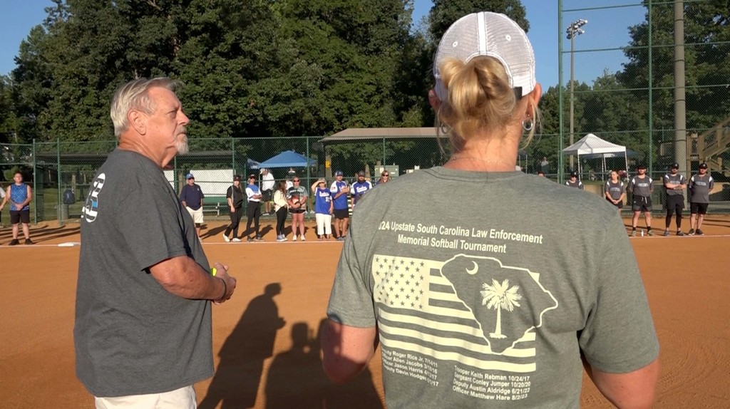 Greer PD officer kicks off Tournament