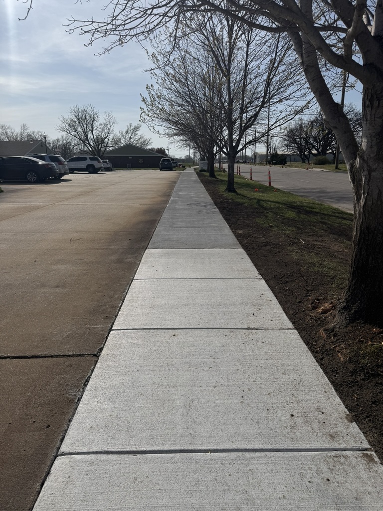 Side Walk along 6th Street