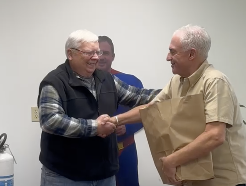 supervisor vernold food bank donation