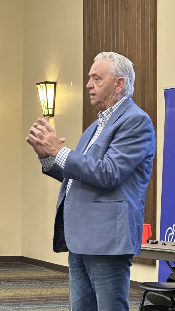 Mayor Jerry Jackson welcomes YLA