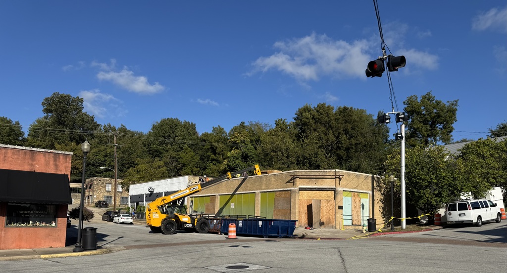 Bennett Building receives a new roof
