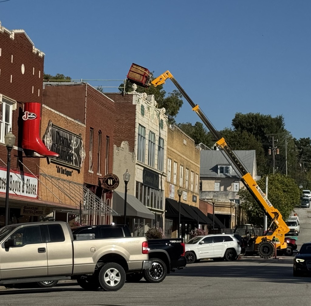 New roof Montgomery Wards building