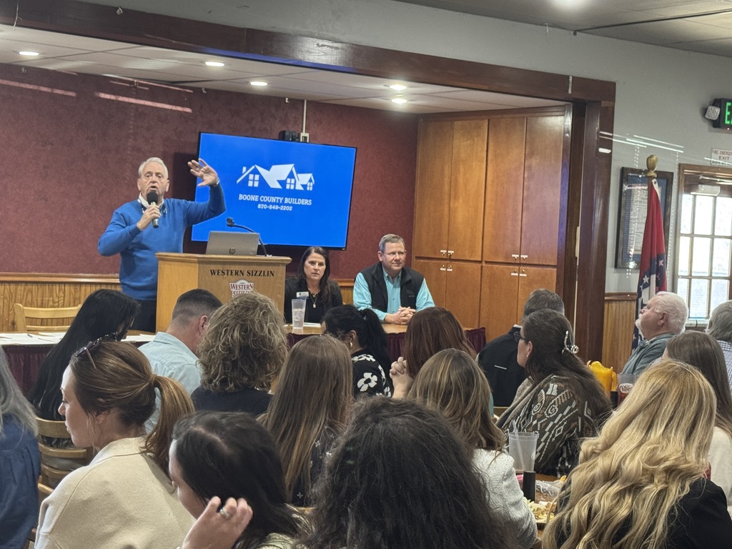 Mayor Jackson speaks to Realtors