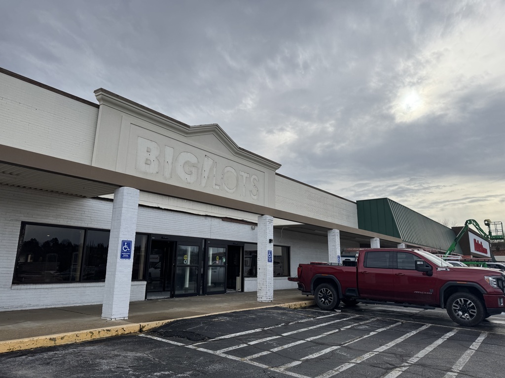Former Big Lots Location