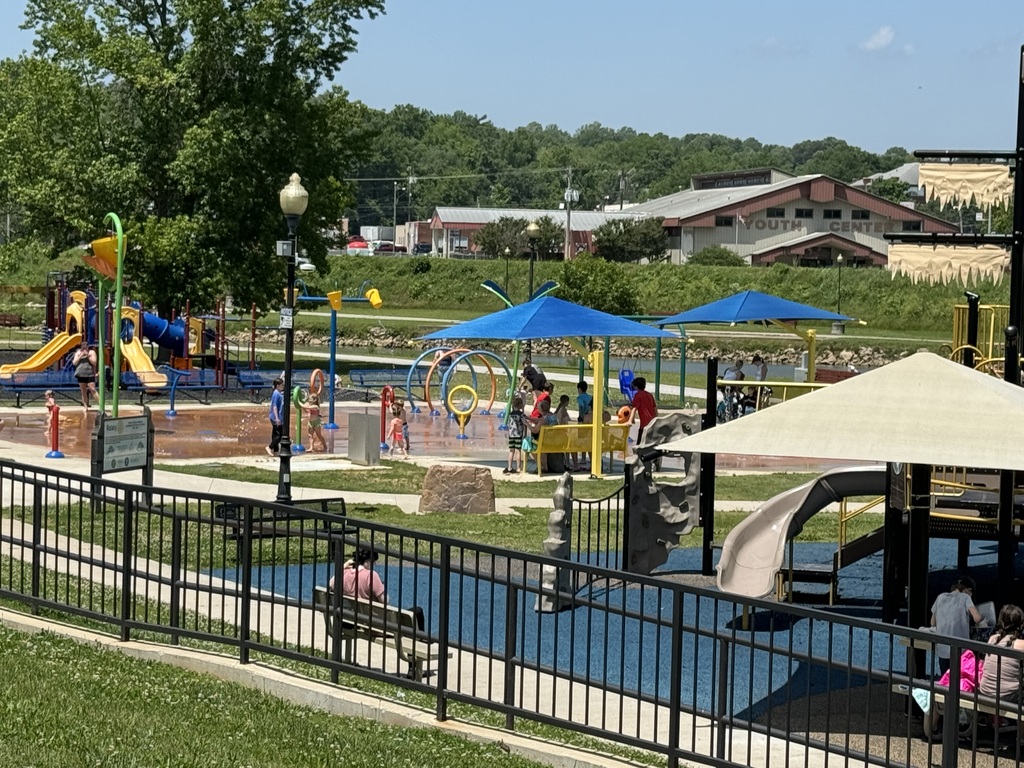 Splash Pad Opens