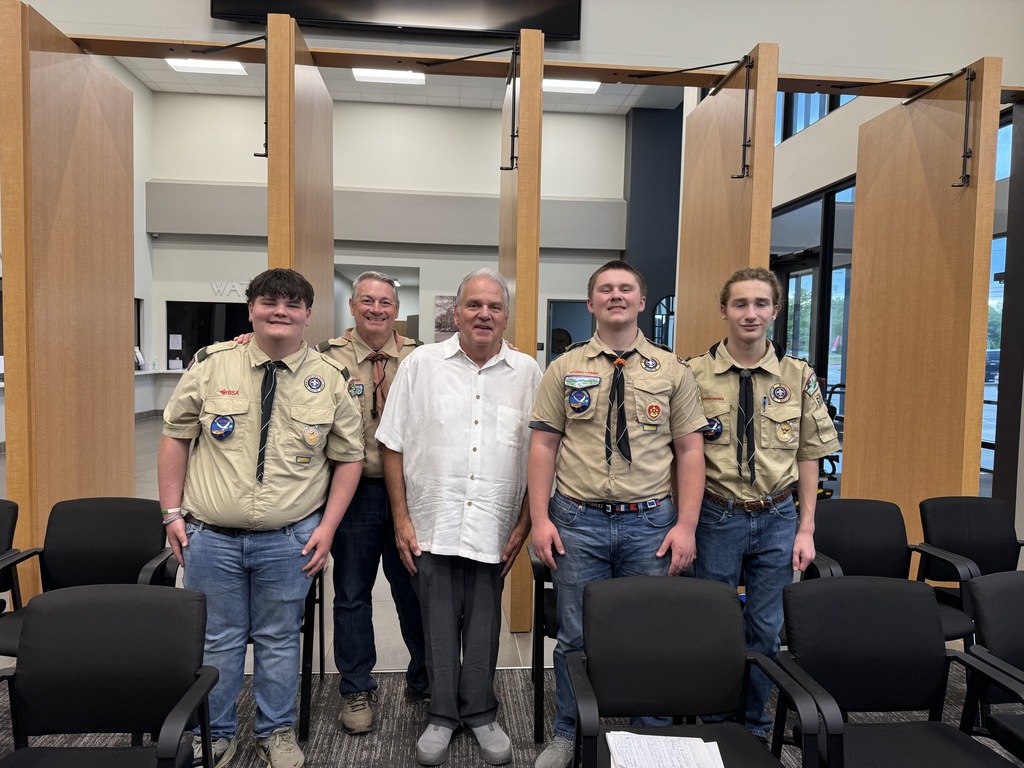 Scouts with Councilman Larry Phillips