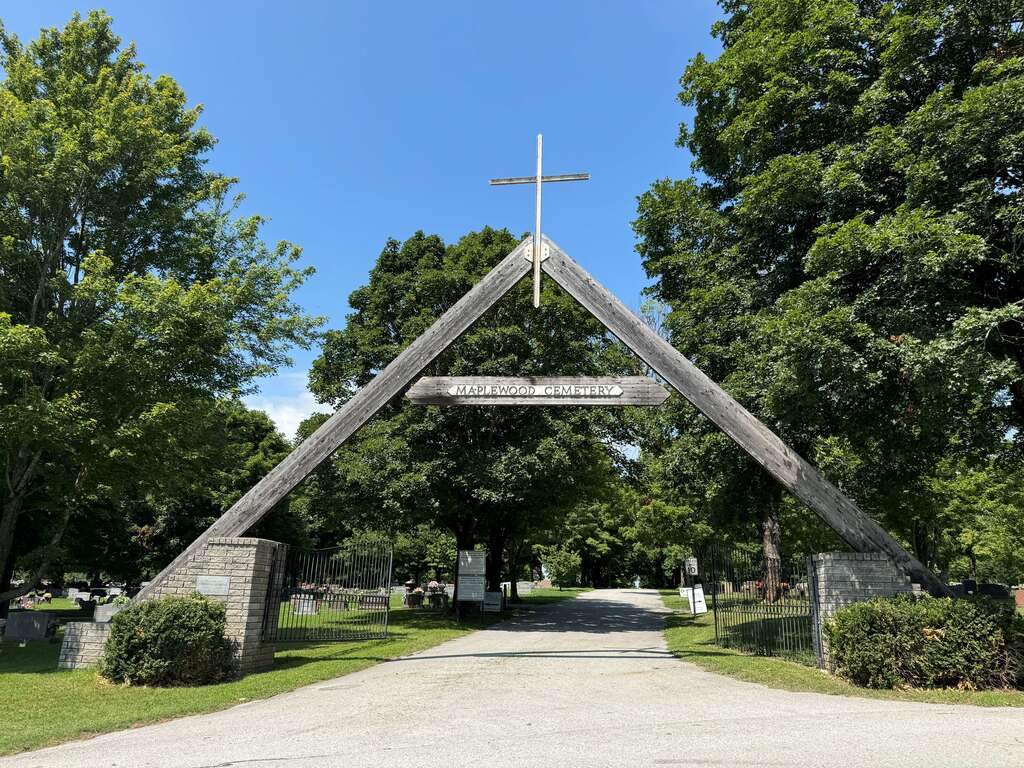Maplewood Enterance
