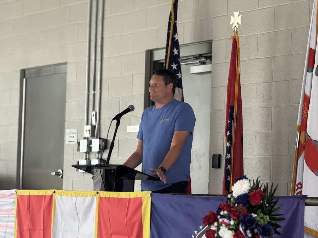 Dr. Kyle Mallett, Kiwanis Club rep