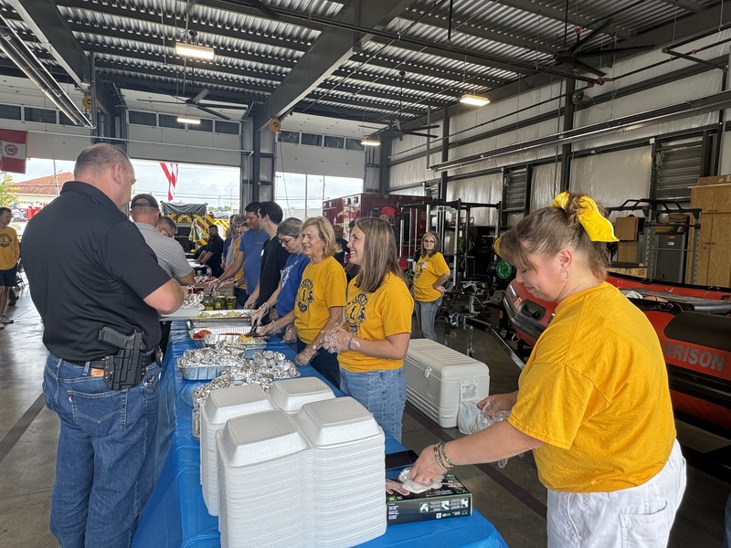 Lions serving