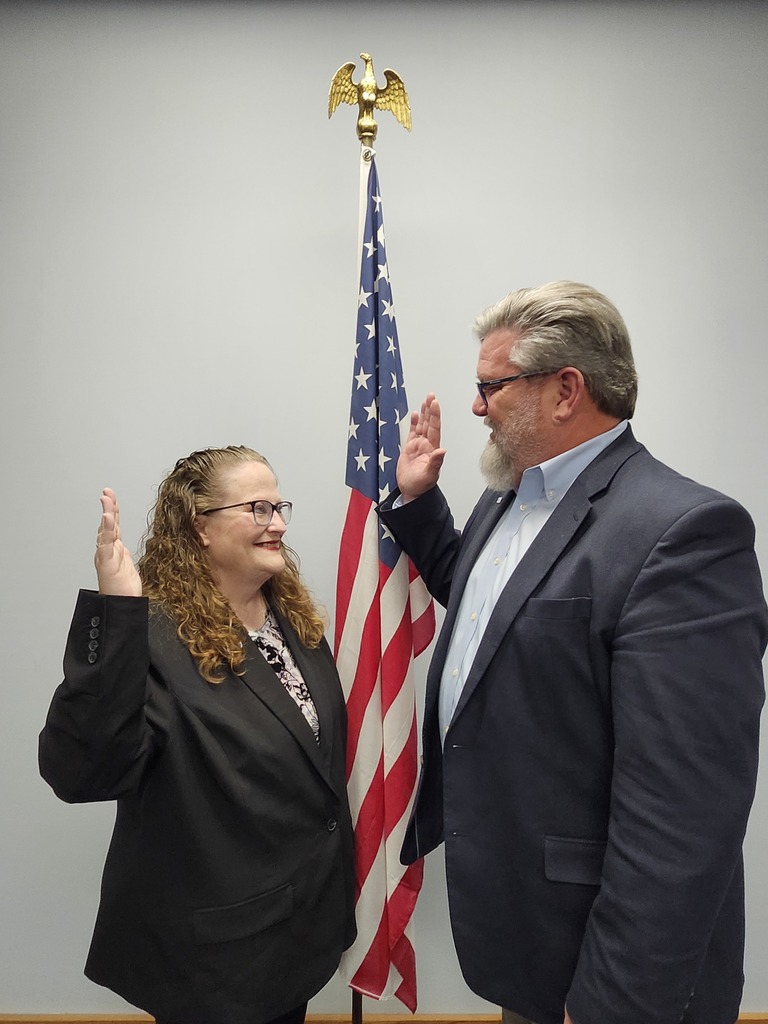 Lamar Patton receives appointment to City Administrator from City Clerk Bridget Epps